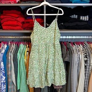 Ecowish green/white floral adjustable strap smocked dress size XL